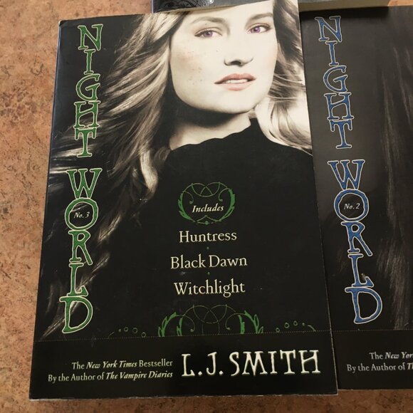 l.j. smith book bundle night world dark visions - Picture 3 of 8